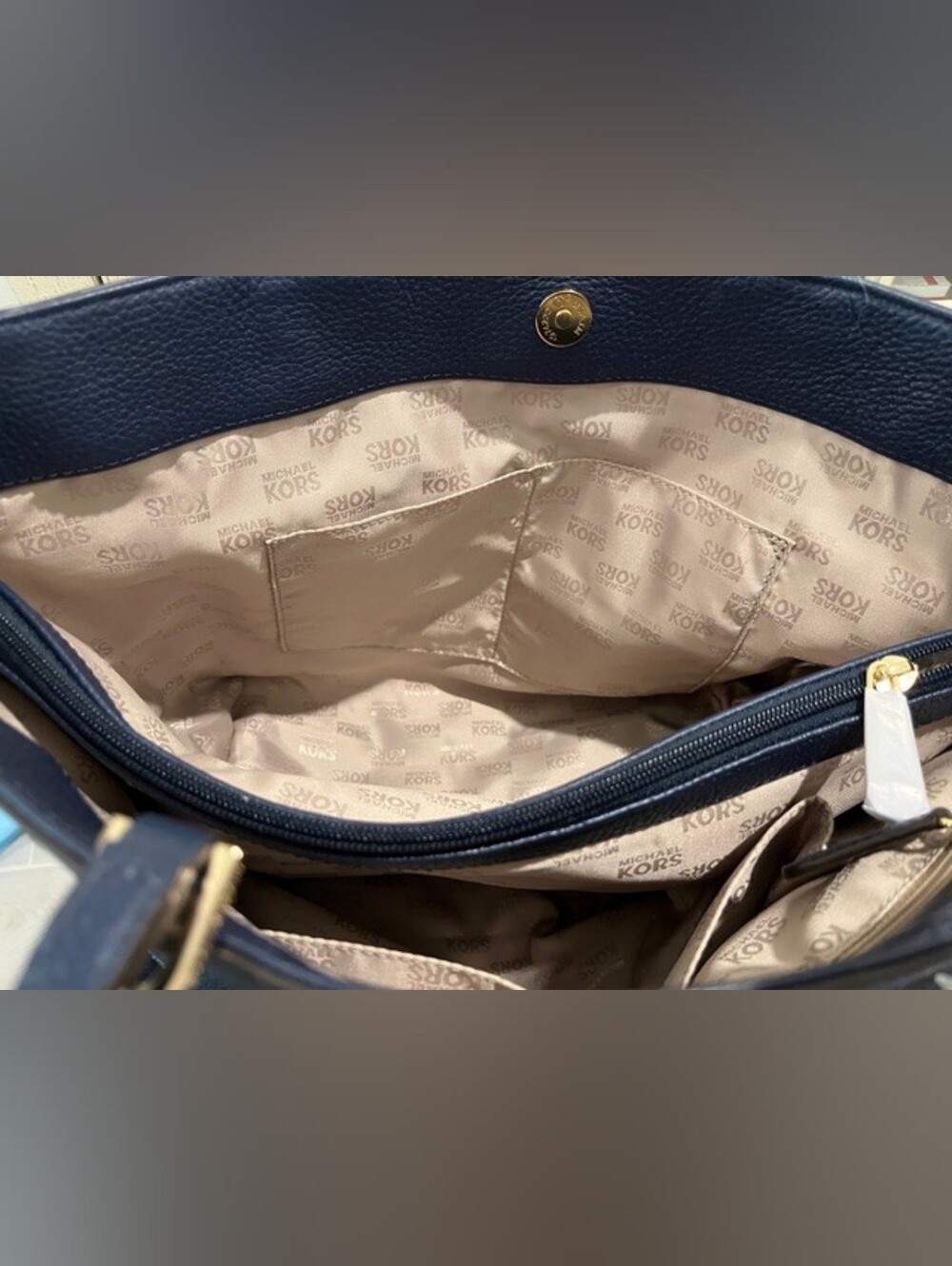 Michael Kors Navy Pebbled Leather Large Harper Tote W/Goldtone Trim New With Tag - Picture 9 of 16